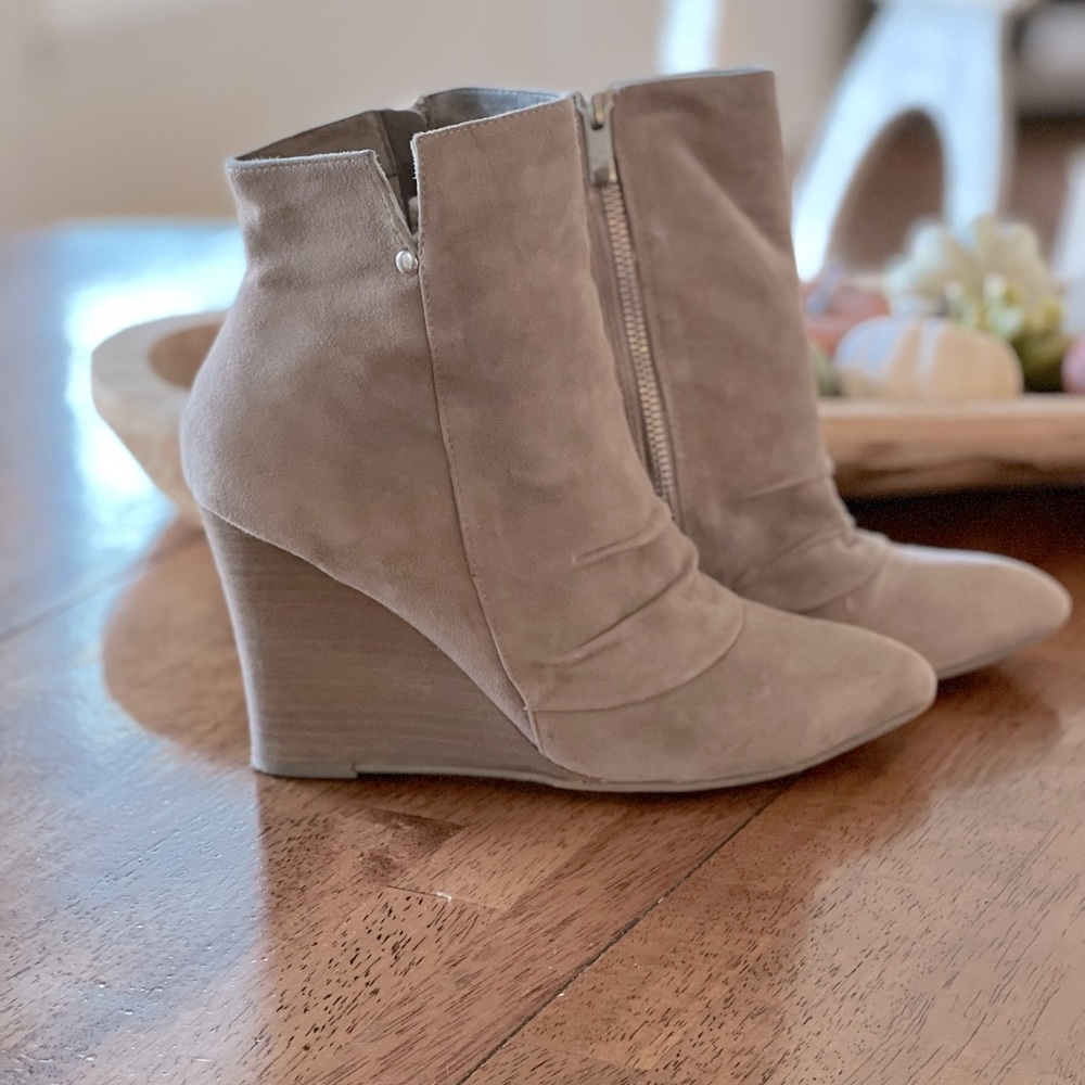 Chinese Laundry/Kristin Cavallari Suede Booties